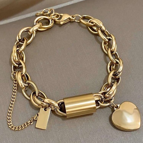 New heart charm bracelet - Picture 4 of 5